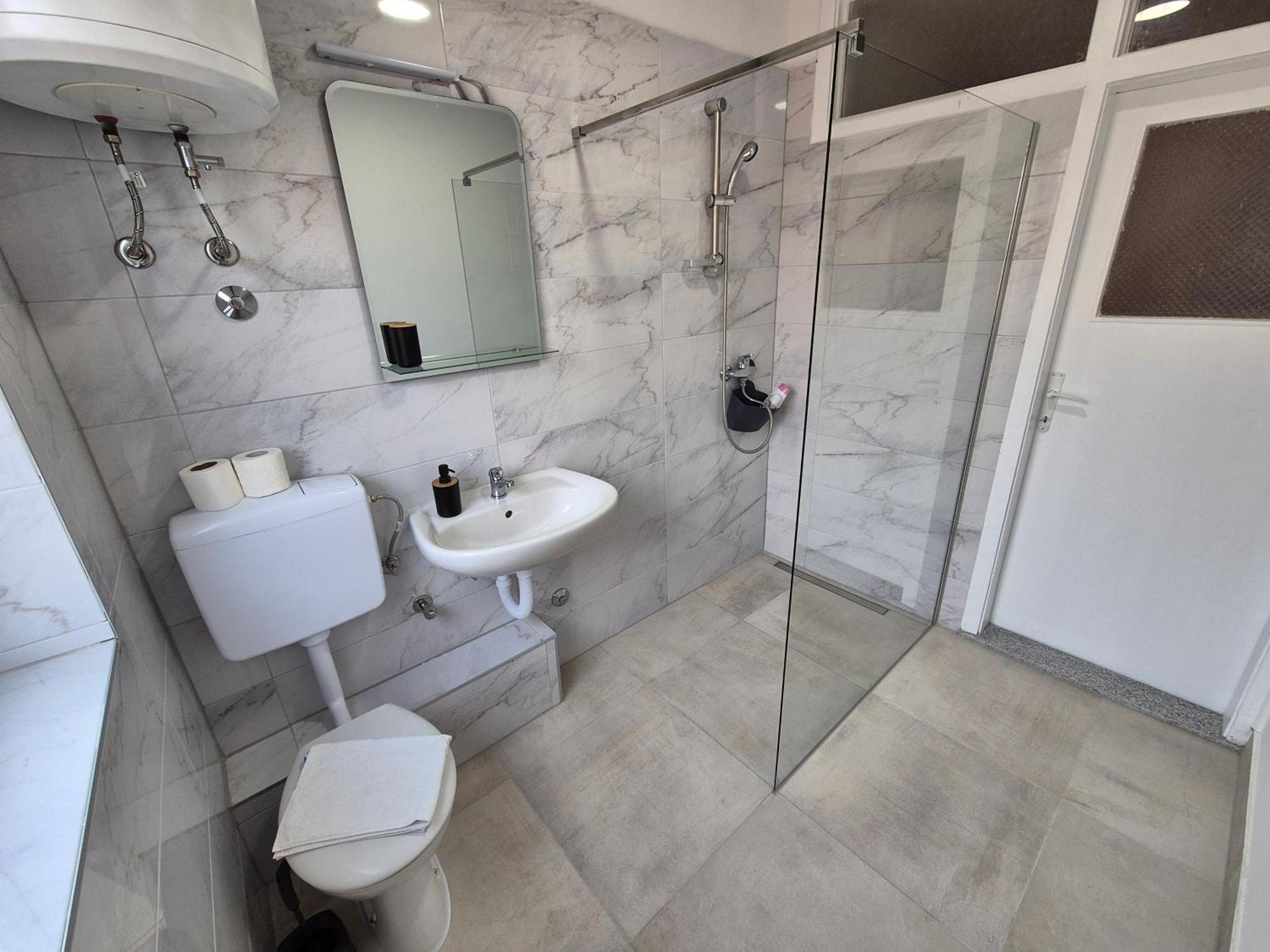 Old Town Bistrik - Free Parking Apartment Sarajevo Bagian luar foto